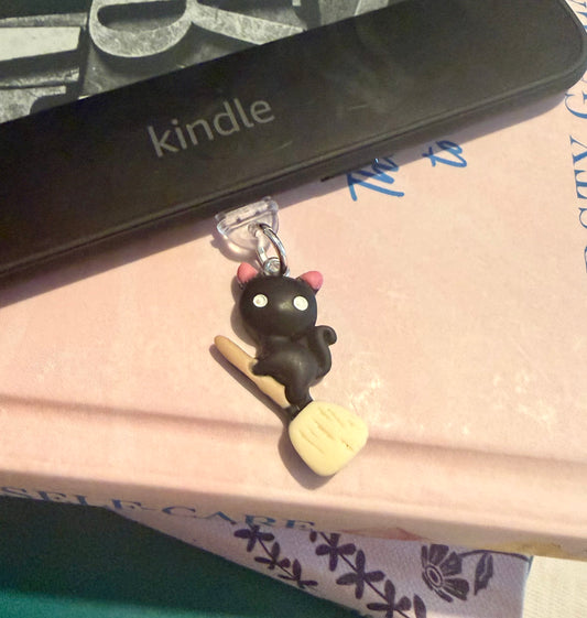 Black Cat Kindle Dust Plug Charm