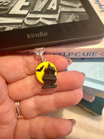 Haunted House Kindle Dust Plug Charm